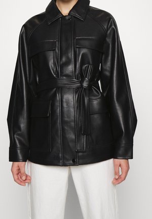 Giacca in similpelle - black
