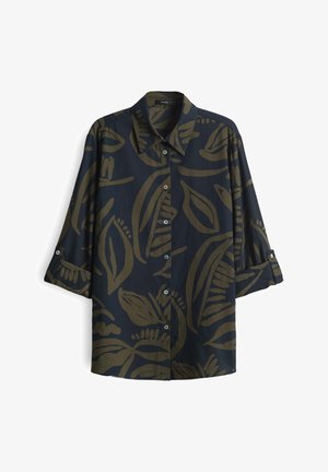 Camicia blu scuro con motivo di foglie in verde oliva. Presenta un colletto, bottoni e maniche a tre quarti con polsini. Tessuto dalla superficie liscia.