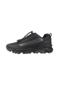 Sneaker nera impermeabile con suola flessibile, dettagli in gomma testurizzati e lacci elasticizzati. Presenta una tomaia liscia e un dettaglio del logo in contrasto.
