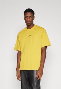 G-STAR CENTER CHEST BOXY - Tricou basic - lemon