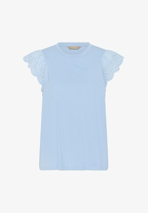 Hele.sinine lühikeste varrukatega särk, millel on laineline pitsmustriga lendlevad varrukad ja ümmargune kaelus, silt nähtav tagaküljel sees.