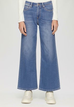 REGULAR FIT - Flared Jeans - blau