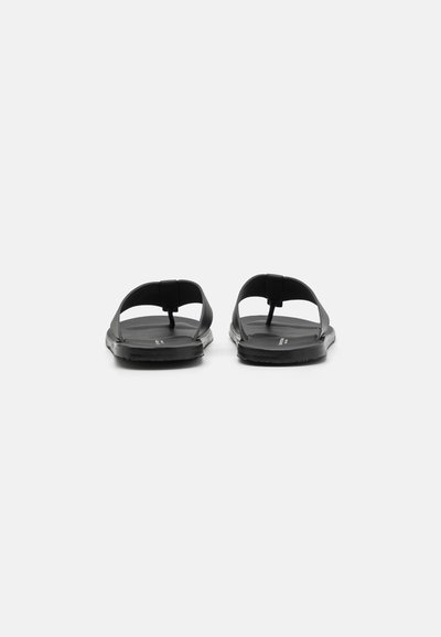 Stuart Weitzman BASTIAN - T veida siksniņu sandales - black