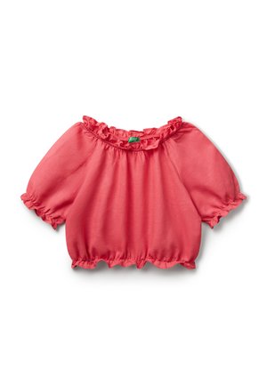 Blusa corallo off-the-shoulder con scollatura e maniche arricciate. Tessuto morbido e leggero con orlo elasticizzato e finitura testurizzata.