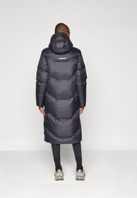Burton LONG PARKA - Dunfrakker - true black