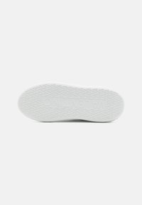 Valentino BOUNCE - Trainers - white/pink