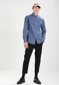 New Look CROSSDYE - Camisa - mid blue