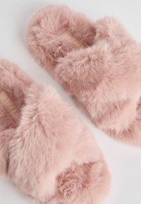 Lipsy CROSS STRAP SLIPPERS - REGULAR FIT - Iešļūcenes - pink
