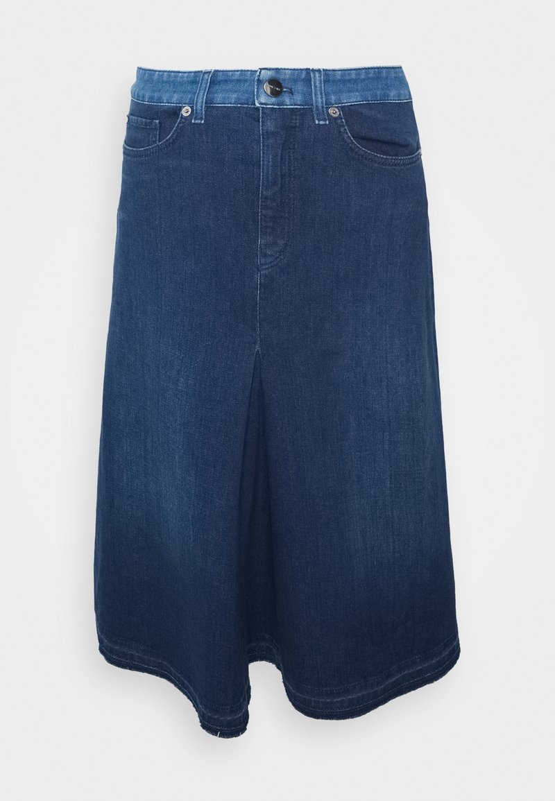 Džínová sukně tmavě modré barvy se slabě rozšířeným tvarem do áčka, s pěti kapsami, předním zapínáním na knoflíky a lehce třepeným lemem.