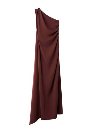 Vestido de un solo hombro, largo hasta el suelo, de color marrón oscuro con detalle de tela fruncida en el lateral, que crea un efecto drapeado.