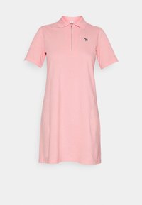 Robe polo rose à manches courtes et avec un col zippé. Présente un petit logo zèbre rayé sur la poitrine gauche. Fabriquée en tissu doux.