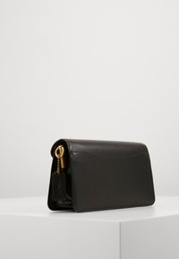COACH SIGNATURE TABBY - Torba preko tijela - tan black