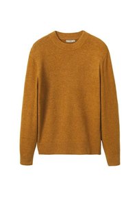 Musztardowy sweter z okrągłym dekoltem, długimi rękawami, prążkowanymi mankietami i dołem, miękką teksturą oraz prostym krojem.