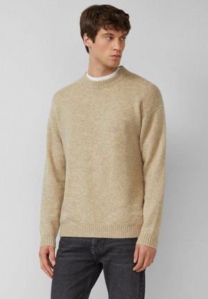 - Sweter