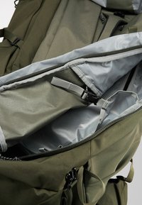 Haglöfs ÄNGD - Wandelrugzak - deep woods/sage green m-l