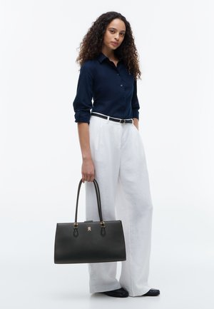 Tommy Hilfiger, GRACE SATCHEL - Τσάντα χειρός - black