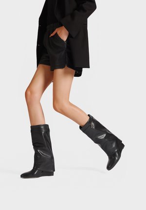 Stivali alti - nero