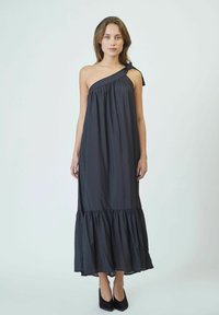 CallumCC - Maksimekko - black