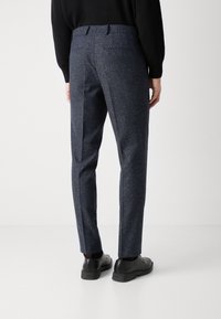 HUGO HENRY GETLIN  - Completo - dark blue