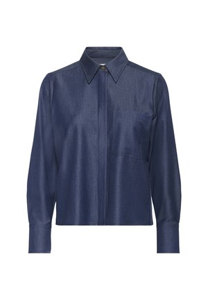 Temna modra denim srajca z dolgimi rokavi, s poudarjenim ovratnikom, skritimi gumbi, žepom na prsih in gumbi na manšetah.