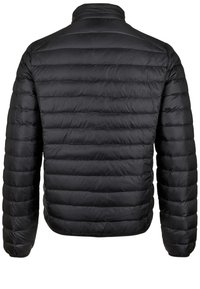 Giacca imbottita nera con design a rombi, colletto alto e maniche lunghe. Materiale leggero con una texture liscia.