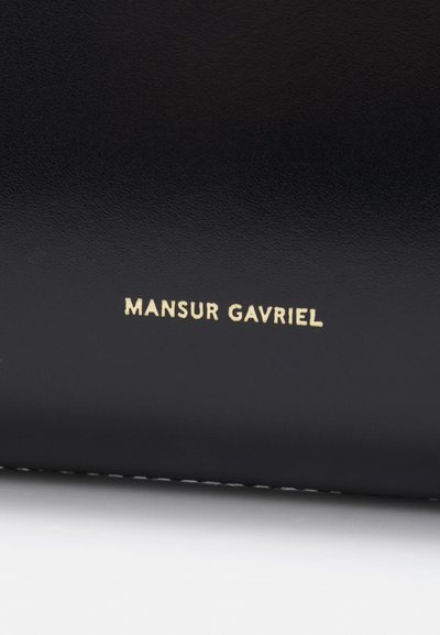 Mansur Gavriel GAIA SHOULDER BAG - Geantă de mână - black/flamma