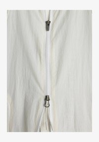 Ausgewählt, grey matter