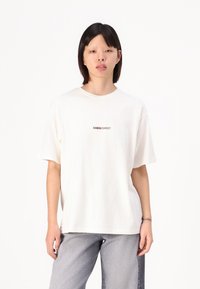 JJXX JXSANDRA LOOSE SS TEE JRS - Apdrukāts T-krekls - egret