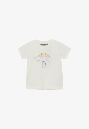 Kortärmad krämfärgad t-shirt i bomull, med en enhörning hängande från en regnbåge, accentuerad med moln och stjärnor i pastellfärger.