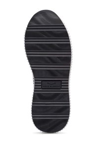 Sole in gomma nera con linee orizzontali testurizzate e bordo bianco. Presenta un'etichetta rettangolare impressa con "Voile Blanche."