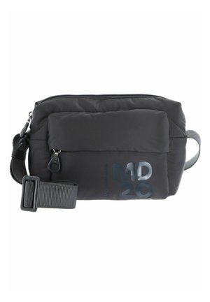 Sac bandoulière matelassé noir avec compartiment principal zippé et poche avant. Doté d'une sangle amovible et d'un logo embossé.