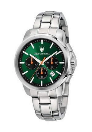 Orologio Maserati con quadrante verde, cassa in acciaio inossidabile e bracciale. Presenta tre sub-quadranti, accenti arancioni e un display della data.