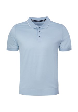 Polo à manches courtes bleu clair avec trois boutons noirs, col et bordures de manches texturés, et logo discret "Karl Lagerfeld" sur la poitrine.