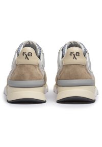 Floris van Bommel DE ZAGER - Sneaker low - lightbrown