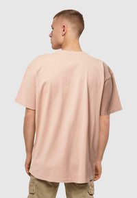 Merchcode THINKING COMIC HEAVY  - Camiseta estampada - amber