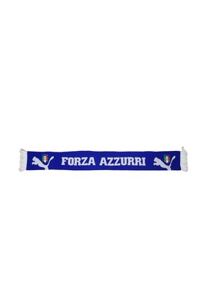 Sciarpa blu con testo bianco "FORZA AZZURRI," loghi della squadra di calcio italiana e loghi del marchio Puma a ciascuna estremità con frange bianche.
