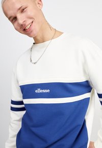 Ellesse MATIANO - Sudadera - off-white/navy