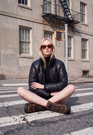 Buffalo, ASPEN LACE UP MID - Lace-up ankle boots - leo