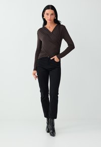 Niet geselecteerd, black