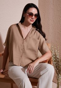 LELA Button-down blouse - biscuit