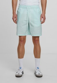 Urban Classics SEERSUCKER - Shorts - frostmint