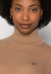 GANT ROLLNECK - Camisola - dark khaki