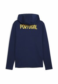 Tamsiai mėlynas džemperis su dideliu geltonu užrašu "PORTUGAL" nugaros pusėje. Pagamintas iš minkštos, tekstūruotos medžiagos, su ilgomis rankovėmis ir gobtuvu.