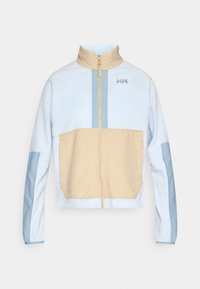 Επιλέχθηκε, pinnacle blue