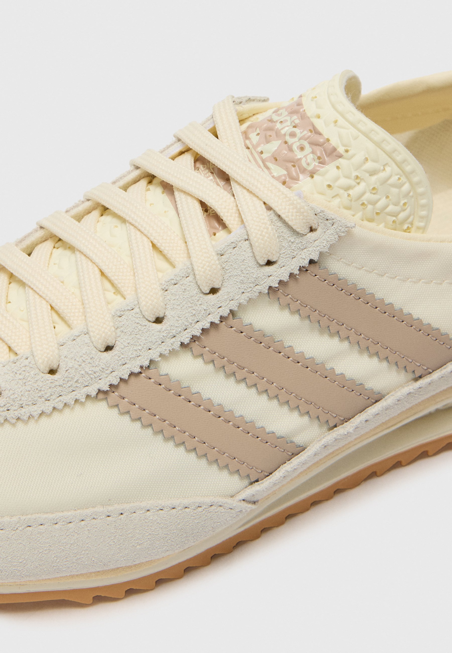 ★Adidas SL 72 OG Off White Wonder Taupe★ adidas SL 72 OG Sneakers - White | Free Shipping with adiClub
