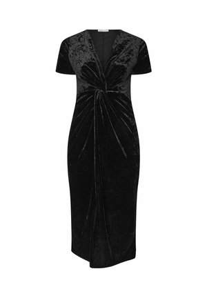 Robe en velours noir à manches courtes, décolleté en V profond, détail torsadé à la taille et jupe longueur genoux avec plis verticaux.