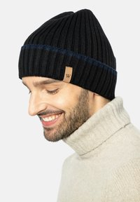 WITTCHEN Muts - black