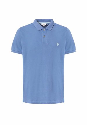 Polo shirt azzurro chiaro in cotone, con colletto classico, patta con due bottoni e logo ricamato sul petto. Maniche corte.