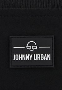 Johnny Urban TRAVIS - Ľadvinka - schwarz