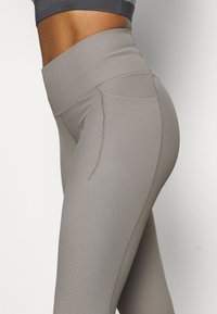 Athleta Rajstopy